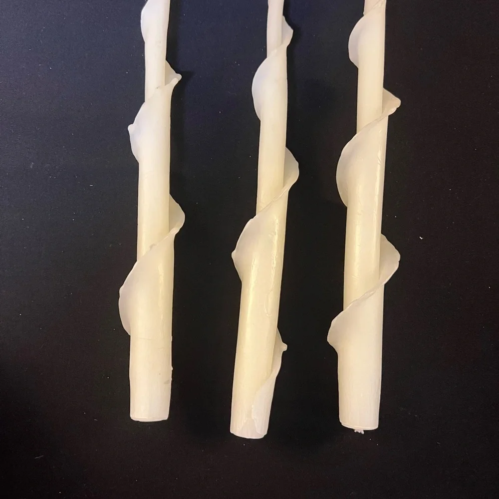 Elegant Cream Spiral Candles